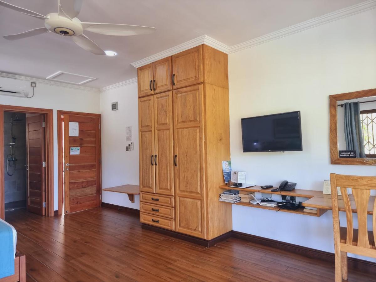 Drake Seaside Studio Apartments Bel Ombre Eksteriør billede