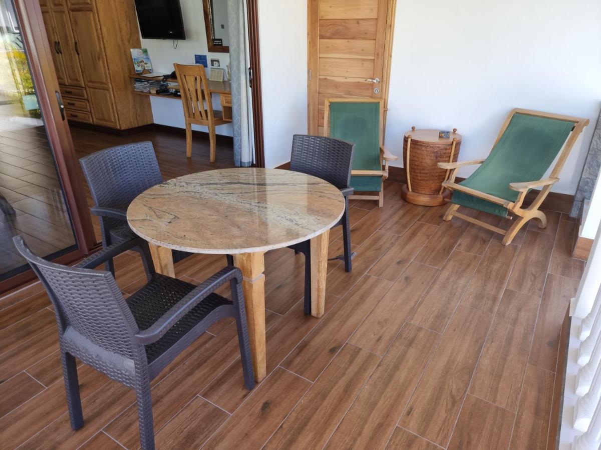 Drake Seaside Studio Apartments Bel Ombre Eksteriør billede